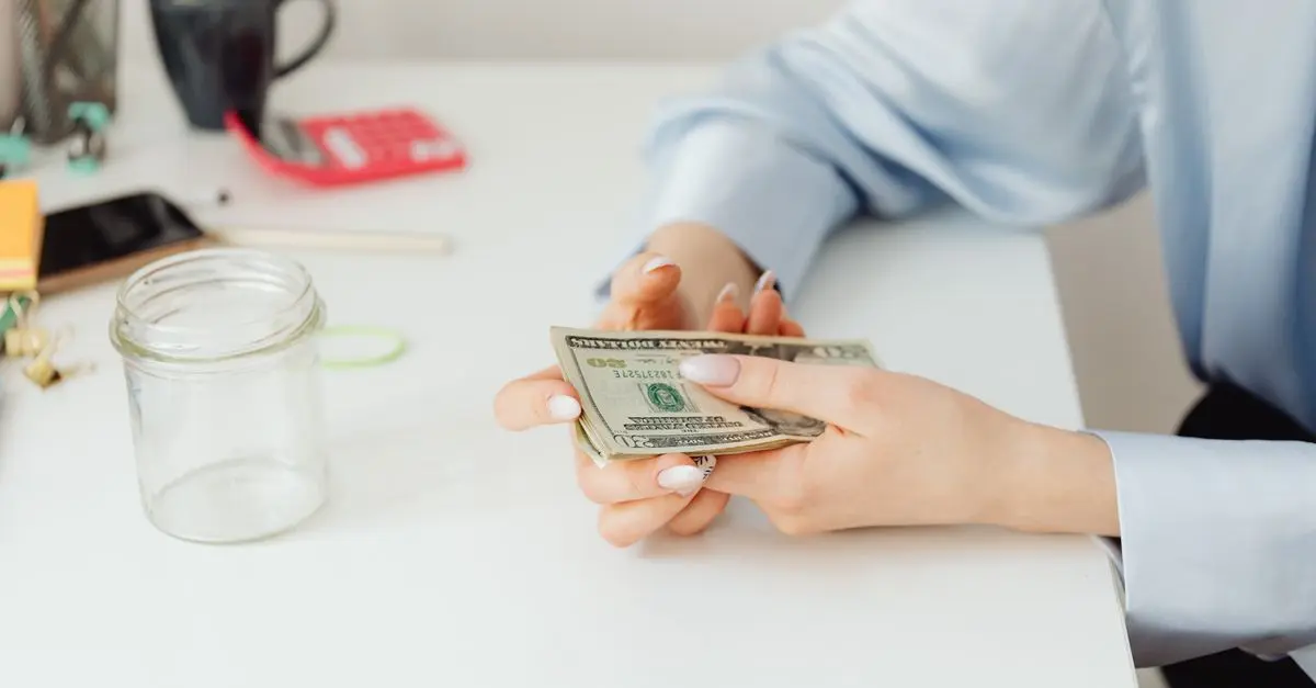 10 Astuces Pratiques pour Économiser sur vos Dépenses Mensuelles