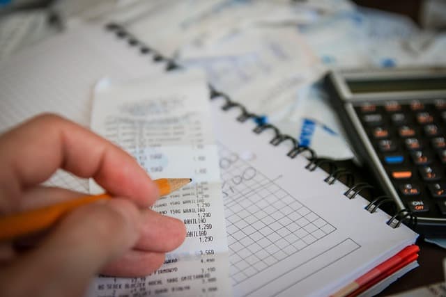 10 Astuces Pratiques pour Économiser sur vos Dépenses Mensuelles